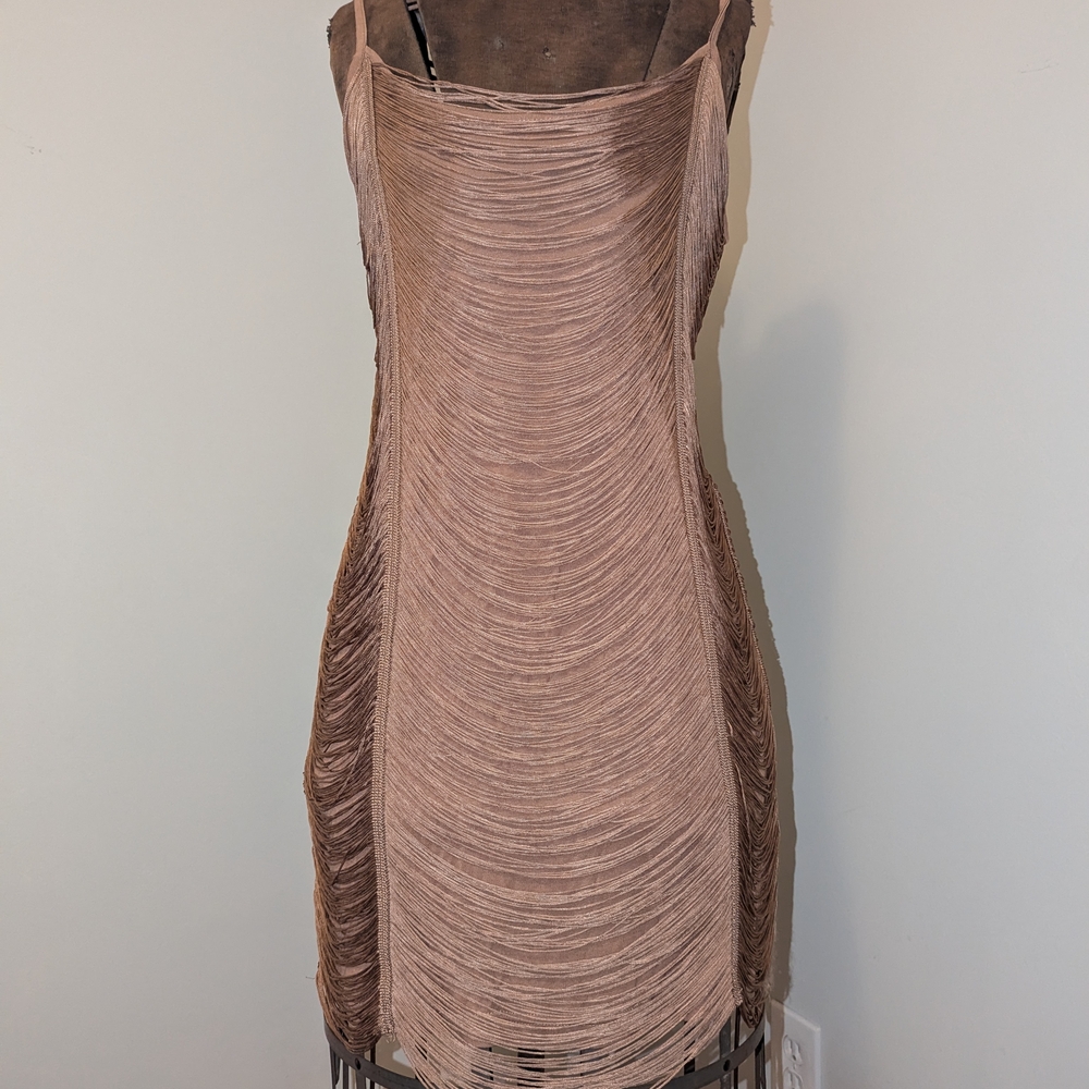 Elegant Brown Sleeveless Dress - Picture 2 of 2